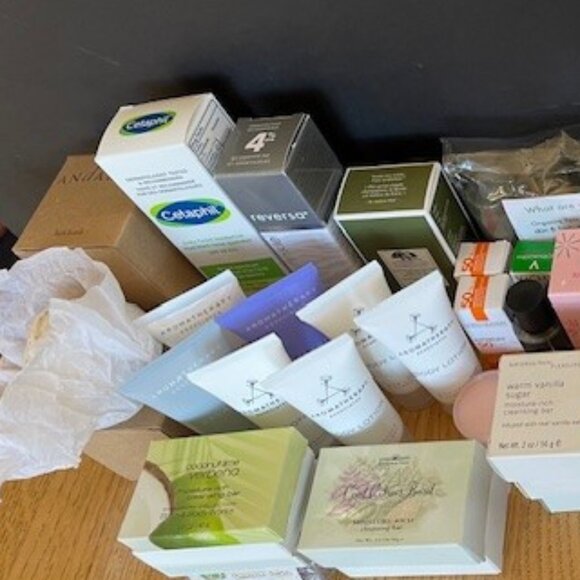 52 PIECES MOSTLY NEW: REVERSA, ORIGINS, LANEIGE, DRYBAR, ROCHEPOSAY, BULGARI etc - Picture 3 of 12